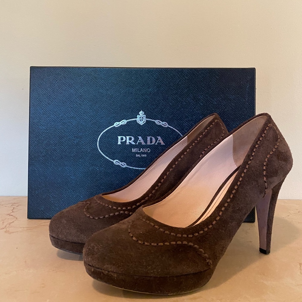 PRADA PUMPS